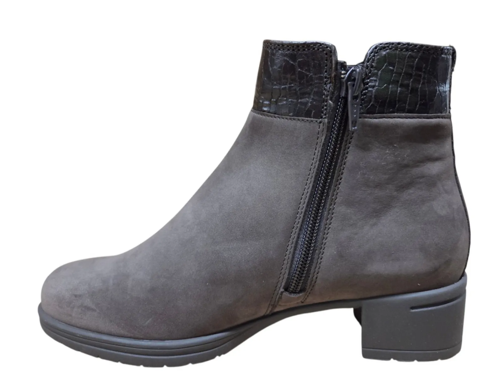Hartjes Hartjes 172.0247/24 41.77 Veterschoenen Grijs Nubuck Dames Breedtemaat H